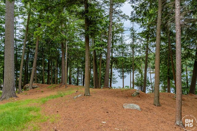 8 Pinehurst Road, Saranac Lake, NY 12983