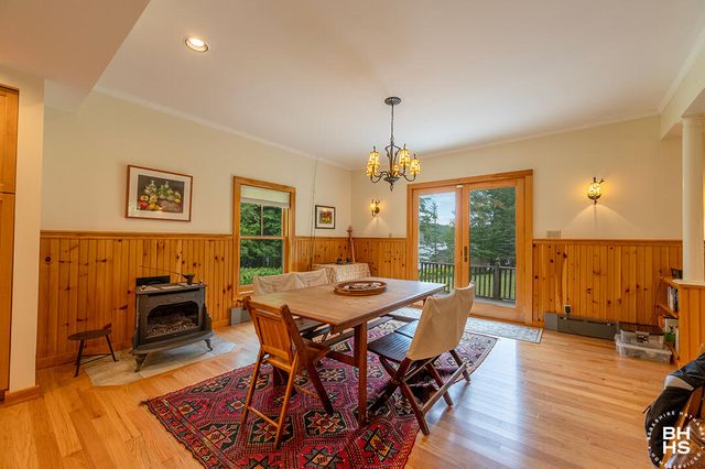 8 Pinehurst Road, Saranac Lake, NY 12983