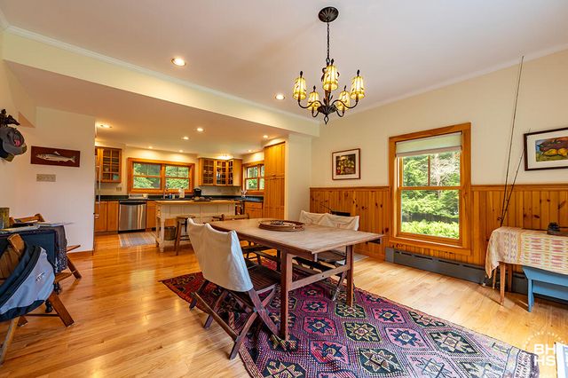 8 Pinehurst Road, Saranac Lake, NY 12983