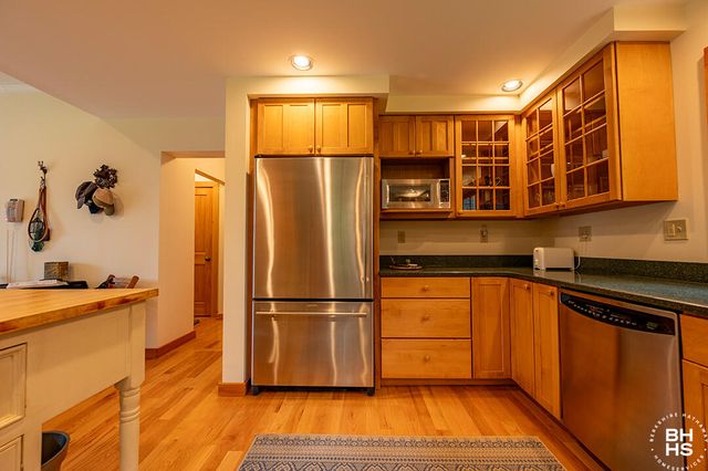 8 Pinehurst Road, Saranac Lake, NY 12983