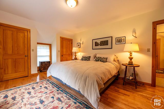 8 Pinehurst Road, Saranac Lake, NY 12983