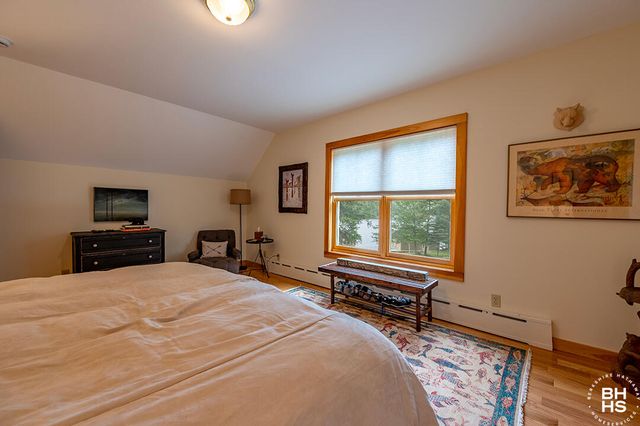 8 Pinehurst Road, Saranac Lake, NY 12983