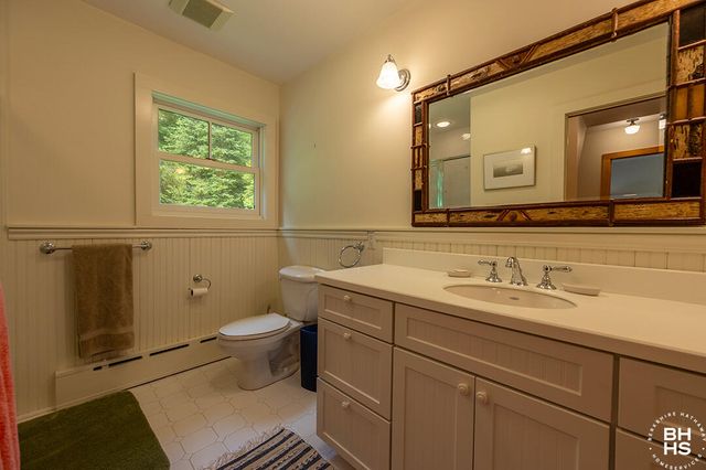 8 Pinehurst Road, Saranac Lake, NY 12983