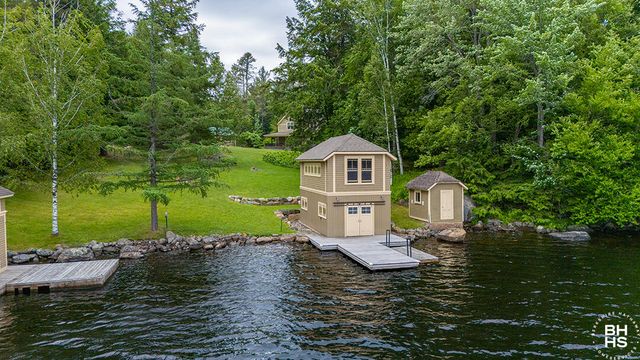 8 Pinehurst Road, Saranac Lake, NY 12983