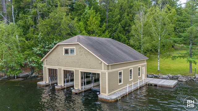 8 Pinehurst Road, Saranac Lake, NY 12983