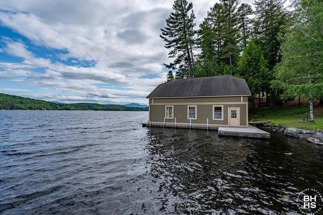 8 Pinehurst Road, Saranac Lake, NY 12983