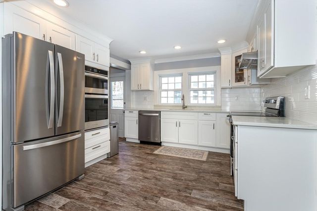 39 Birchcroft Rd, Canton, MA 02021