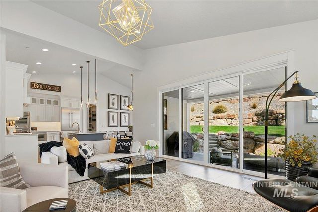 1544 S Trent Point Way, Boise, ID 83712