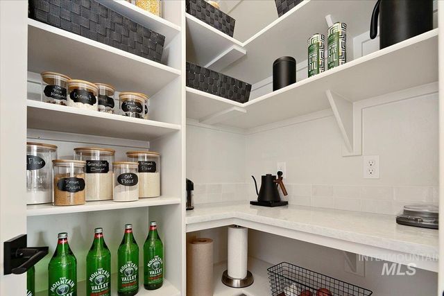 1544 S Trent Point Way, Boise, ID 83712