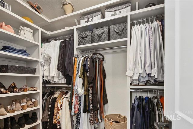 1544 S Trent Point Way, Boise, ID 83712