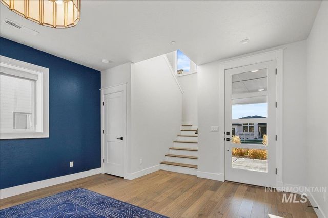 1544 S Trent Point Way, Boise, ID 83712