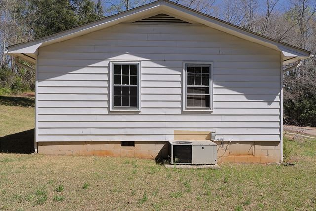 235 Meadowlark Drive, Walhalla, SC 29691