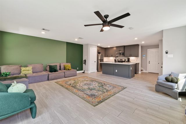 436 Owens Street, Houston, TX 77029