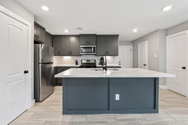 436 Owens Street, Houston, TX 77029