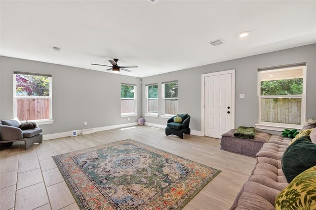 436 Owens Street, Houston, TX 77029