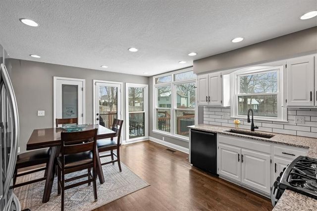 6017 W 158th Street, Overland Park, KS 66223