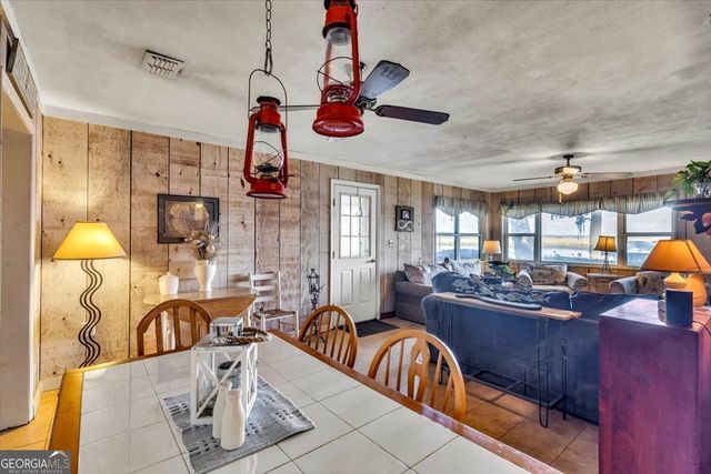 523 Hickory Bluff Drive, Waverly, GA 31565