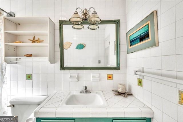 523 Hickory Bluff Drive, Waverly, GA 31565