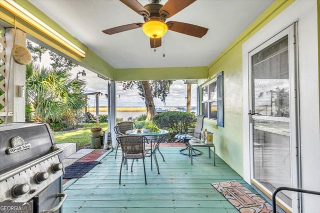 523 Hickory Bluff Drive, Waverly, GA 31565