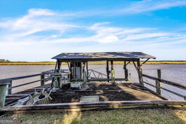 523 Hickory Bluff Drive, Waverly, GA 31565