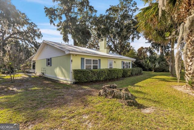 523 Hickory Bluff Drive, Waverly, GA 31565