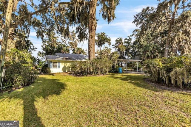 523 Hickory Bluff Drive, Waverly, GA 31565