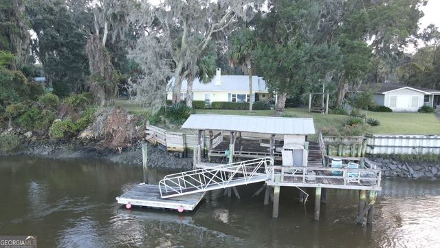 523 Hickory Bluff Drive, Waverly, GA 31565