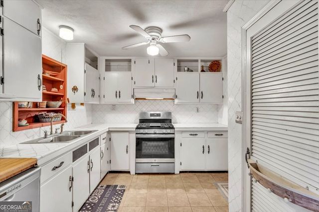 523 Hickory Bluff Drive, Waverly, GA 31565