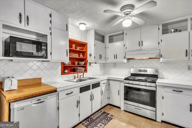 523 Hickory Bluff Drive, Waverly, GA 31565