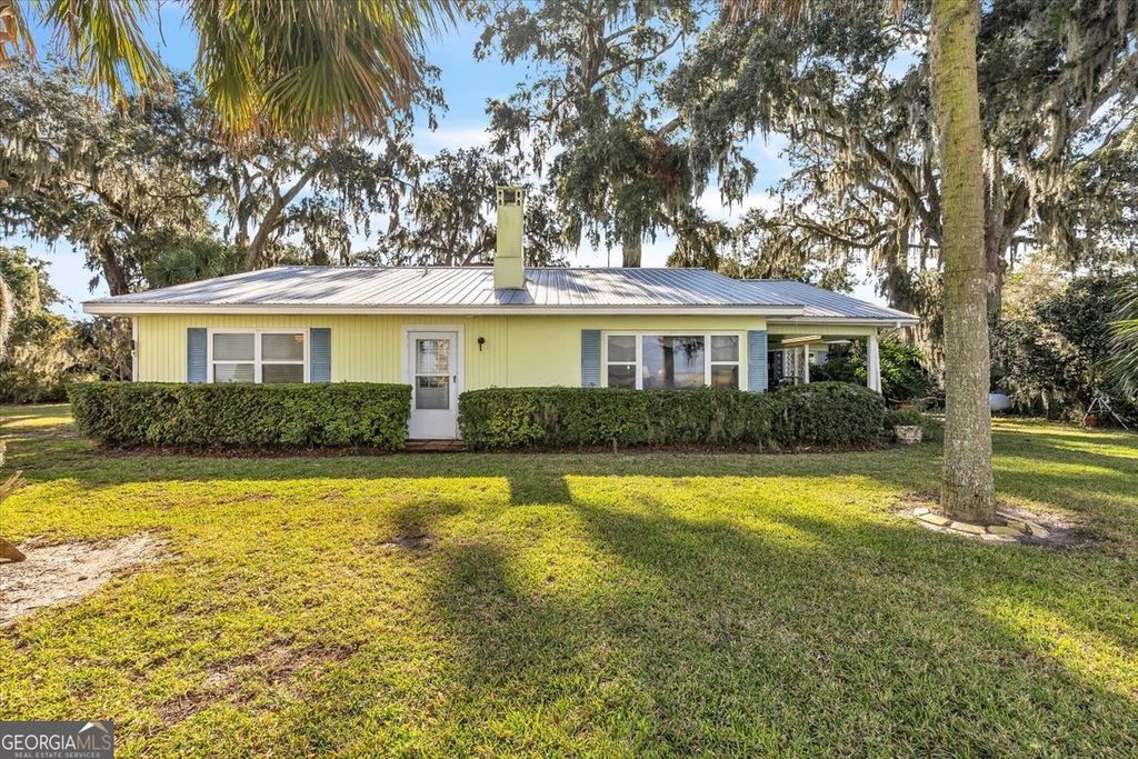 523 Hickory Bluff Drive, Waverly, GA 31565