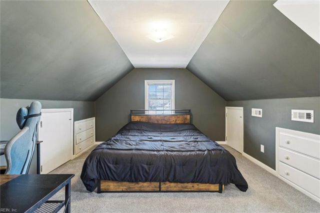 128 Cambridge PL, Hampton, VA 23669