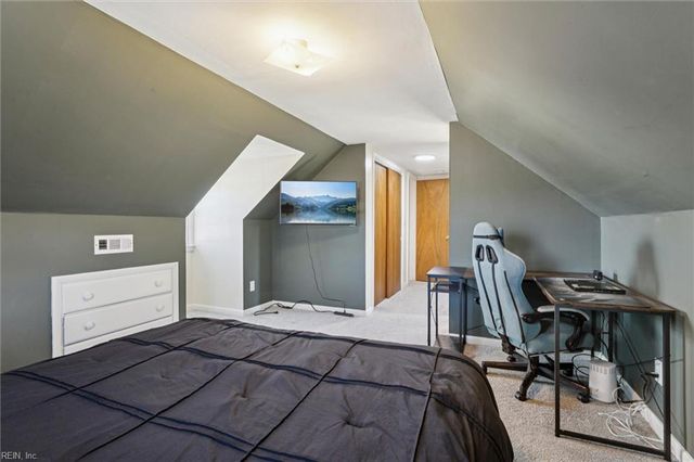 128 Cambridge PL, Hampton, VA 23669