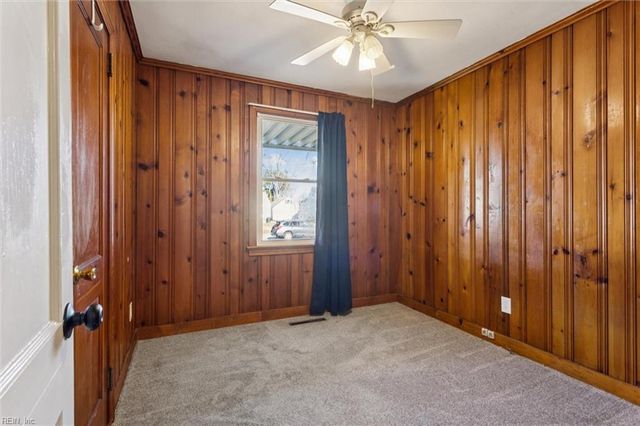 128 Cambridge PL, Hampton, VA 23669