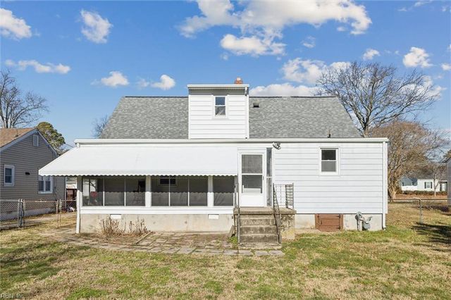 128 Cambridge PL, Hampton, VA 23669