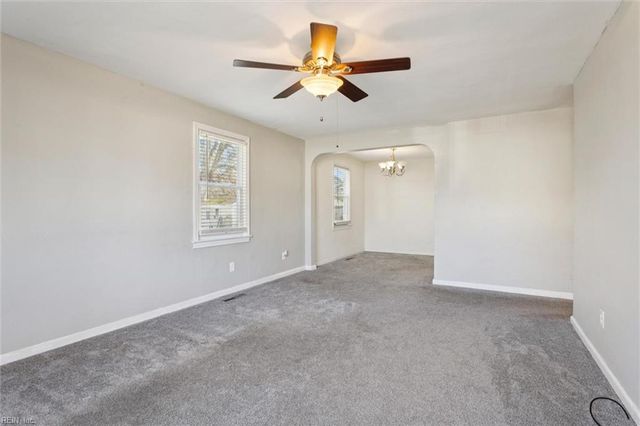 128 Cambridge PL, Hampton, VA 23669