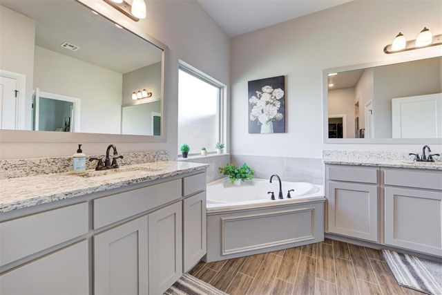 2700 Del Corso Avenue, Yukon, OK 73099