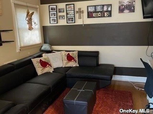 721 Meadow Road, Smithtown, NY 11787