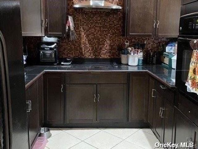 721 Meadow Road, Smithtown, NY 11787