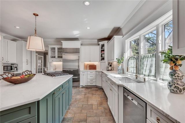 1289 Oxford Road NE, Atlanta, GA 30306