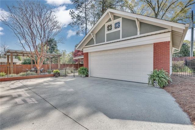 1289 Oxford Road NE, Atlanta, GA 30306