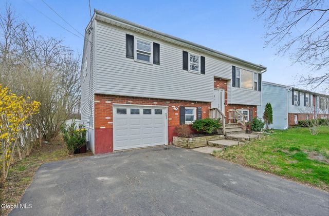 35 Start Avenue, East Greenbush, NY 12144