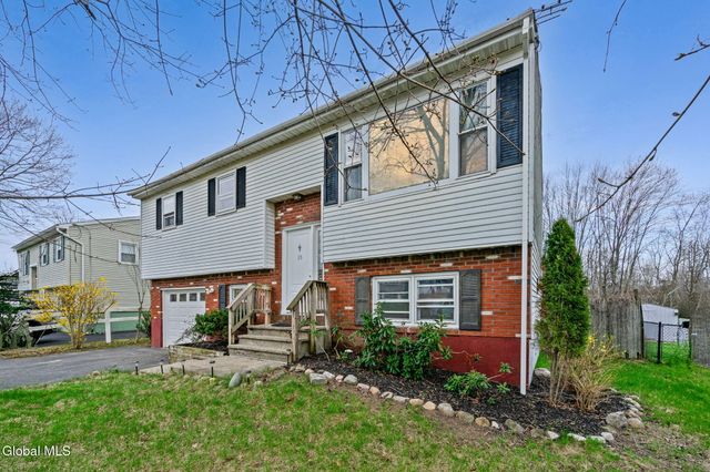 35 Start Avenue, East Greenbush, NY 12144