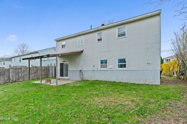 35 Start Avenue, East Greenbush, NY 12144