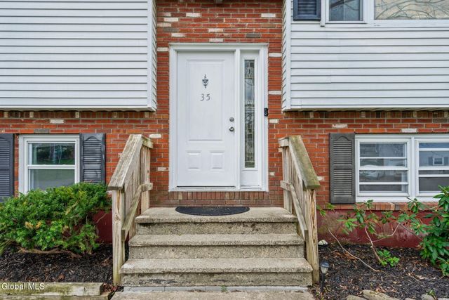 35 Start Avenue, East Greenbush, NY 12144