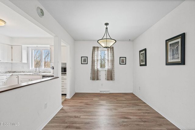 35 Start Avenue, East Greenbush, NY 12144