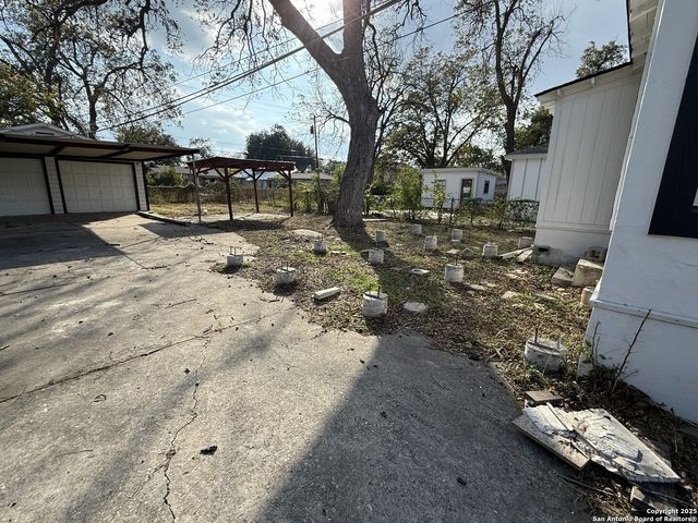 934 Schley, San Antonio, TX 78210