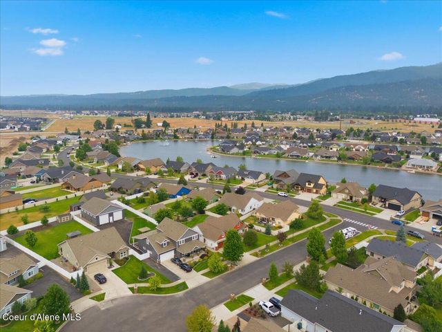 13325 N Glistening CT, Rathdrum, ID 83858