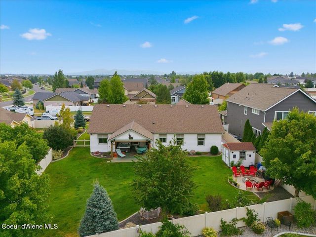 13325 N Glistening CT, Rathdrum, ID 83858