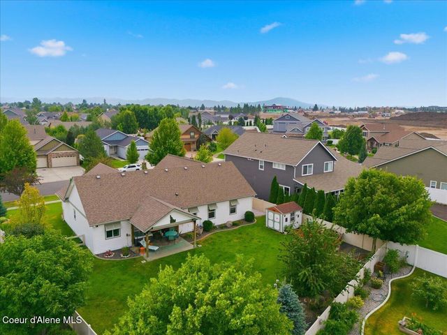 13325 N Glistening CT, Rathdrum, ID 83858