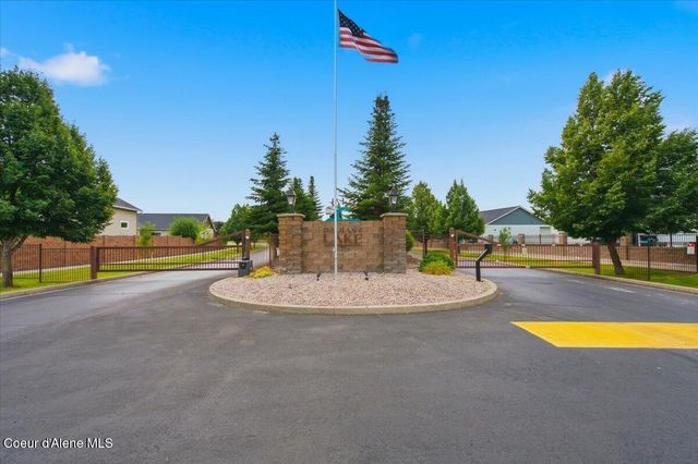 13325 N Glistening CT, Rathdrum, ID 83858